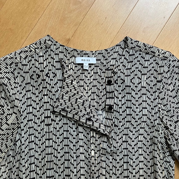 REISS Printed Blouse - Size US2 - Picture 3 of 7
